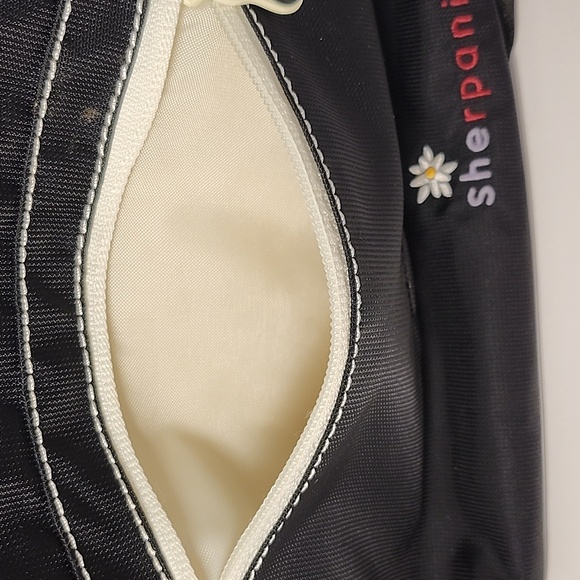 Sherpani Green & black crossbody bag - Picture 10 of 14